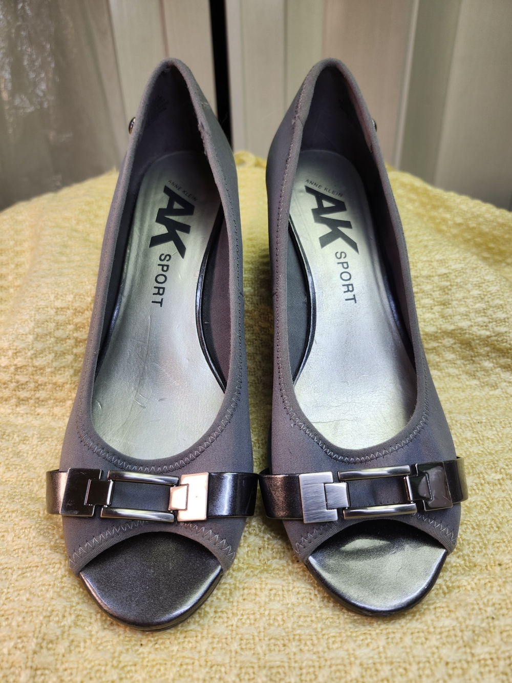 ANNE KLEIN